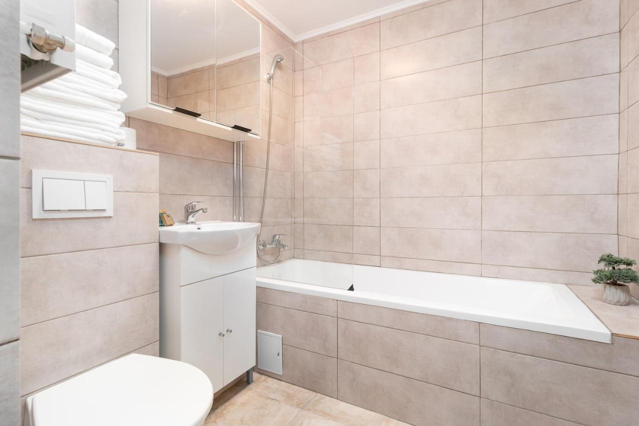 Decebal Flat Appartement Oradea Buitenkant foto